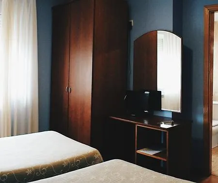 Brisas Del Sella Otel