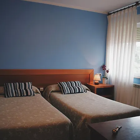 Отель Brisas Del Sella 2*