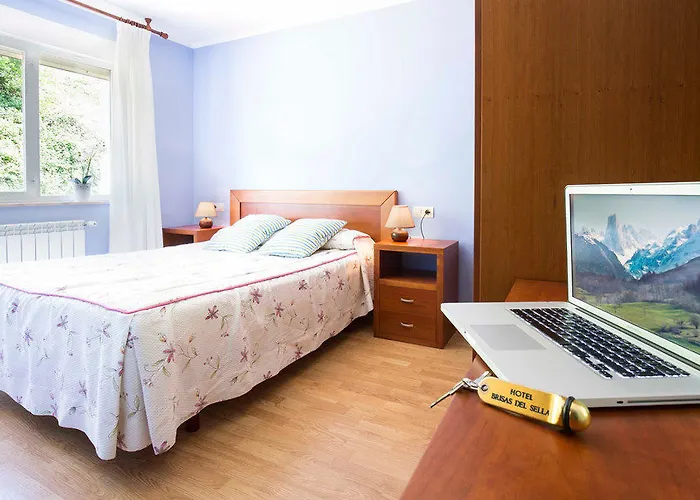 Hotel Brisas Del Sella 2*